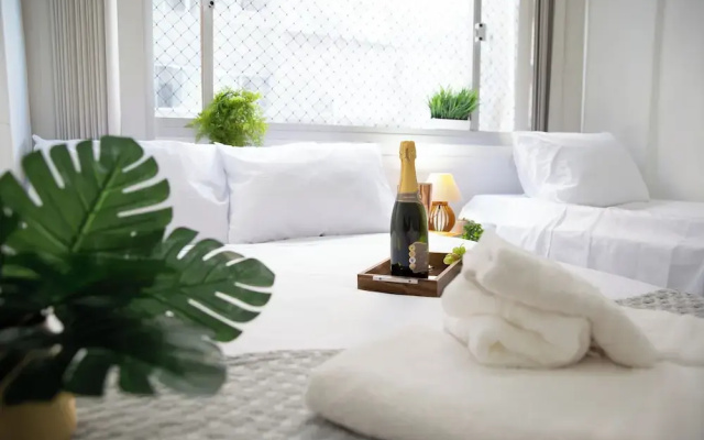 20 m from the beach in the center of Guarapari - Brazilian Corner