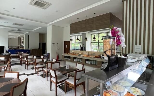Ferlho Suites Rio Centro