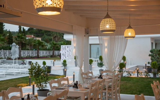 Laguna Resort