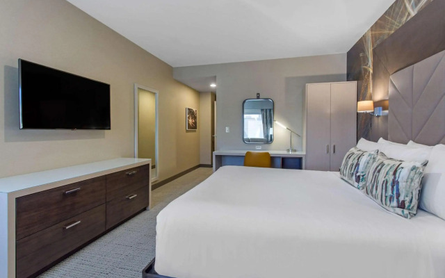 Cambria Hotel Downtown-Center City