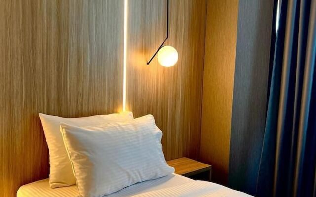 Royal Mass Airport Business Hotel