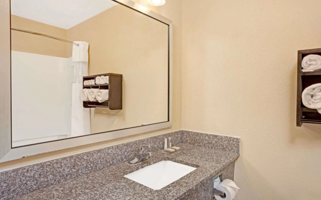 Baymont by Wyndham Kennesaw