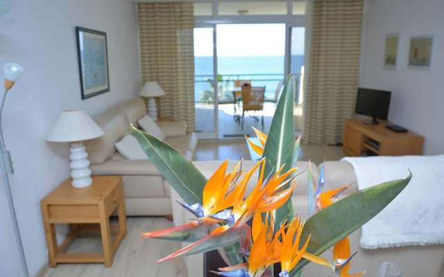 Atlantic view 1 - Apartment with ocean view & pool