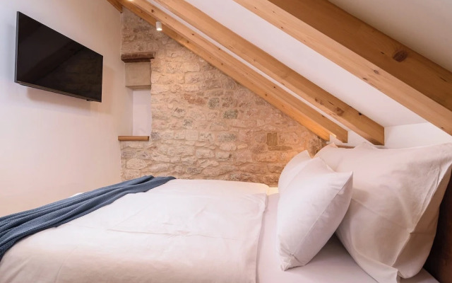 Oleander Center Suites
