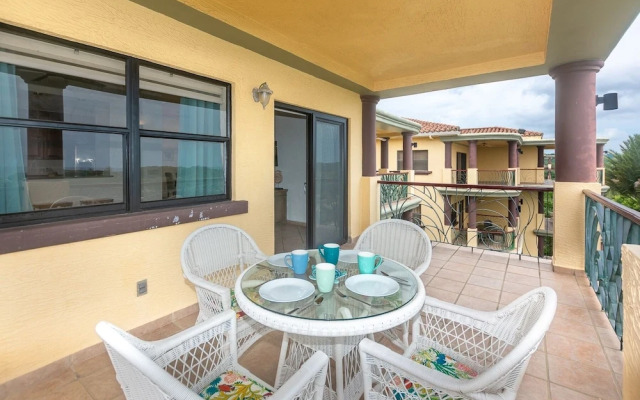 Pineapple Villa 442 2 Bedroom Condo by RedAwning