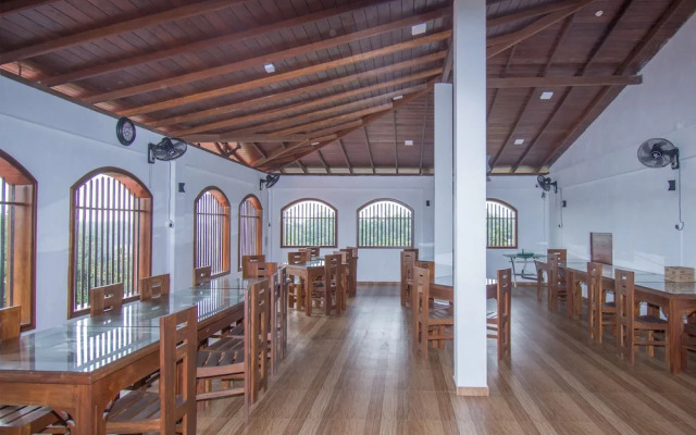 OYO 240 Grand Highway Resort