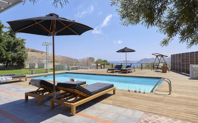 Mountainside Villa w Pool Breathtaking sea View