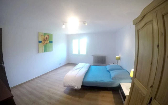 House With 2 Bedrooms in Octon , With Shared Pool