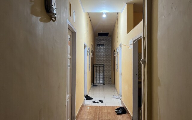 OYO 93412 Kost Irma Syariah Near UPTD SMP Negeri 8 Parepare