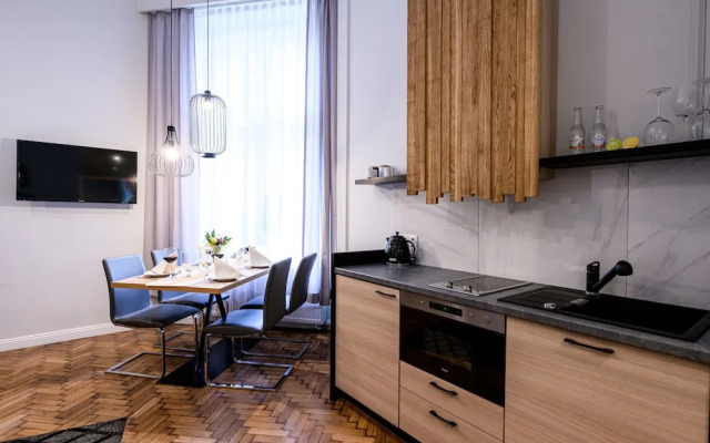 Arts Apartments