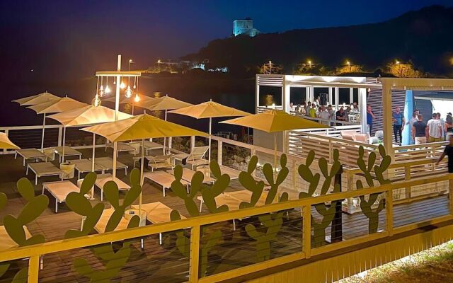 Housing of Charme With Rooftops Balconies