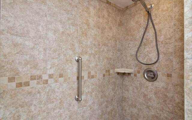 Treasure Island 605 - Two Bedroom Condo