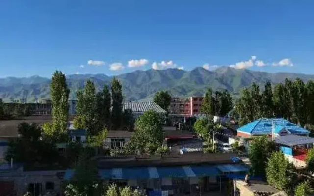 Emerald Valley Luxury Residence Holiday Villa Hotel