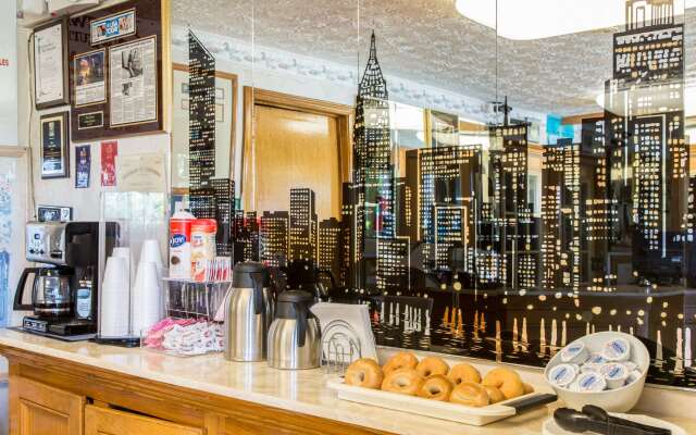 Rodeway Inn & Suites Branford - Guilford