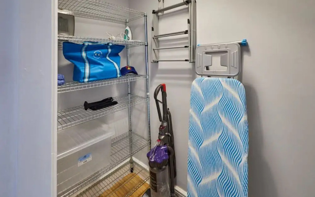 Host Stay Flat 4 Groveside