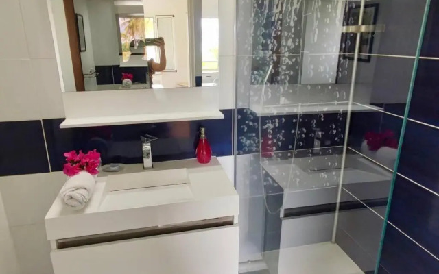 Ti Punch Appartement pied dans l'eau avec piscine