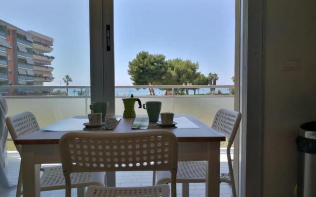 Luminoso appartamento sul mare