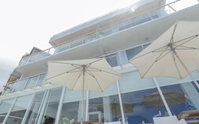 Ample Villa