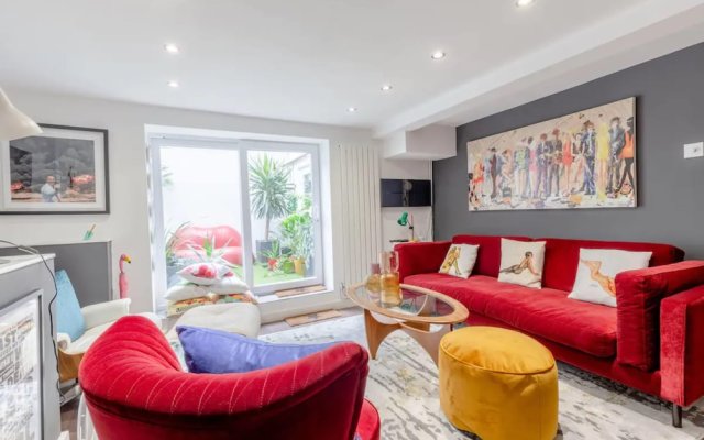Swanky Apartment in Bethnal Green With Garden