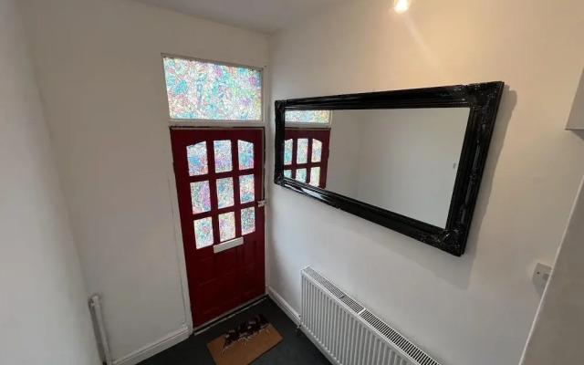 Bristol - 4 Beds - Sleeps 7 - For Groups - Garden