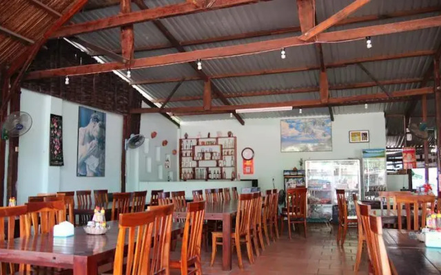 Saigon Cafe