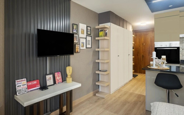 Modern Studio Residence Flat in Kartal