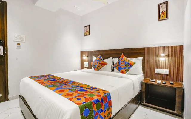 Fabhotel Peralz