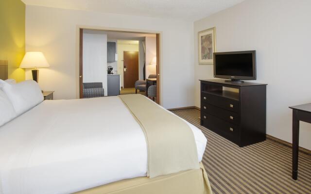 Holiday Inn Express Hotel & Suites Kalamazoo, an IHG Hotel