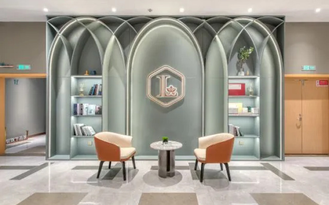 Lan Ou Shangpin Hotel