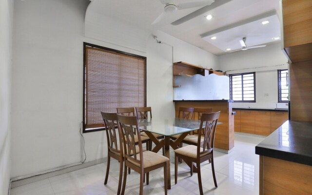 OYO 15508 Shreeji Sangeet Apartments