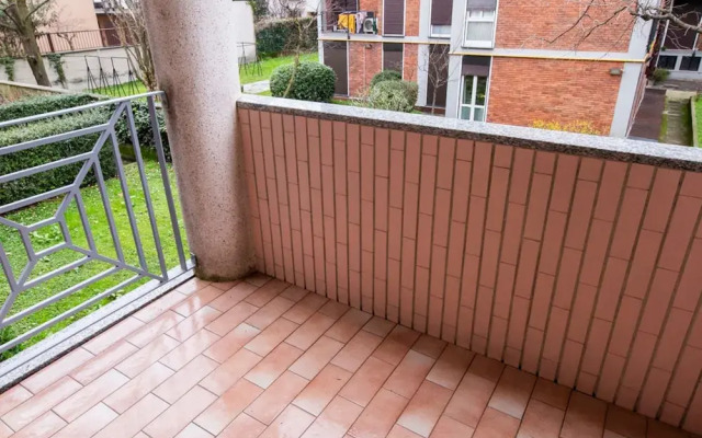 Pisani 4 in Monza With 1 Bathrooms