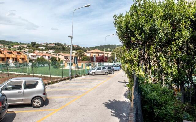 S145 - Sirolo, Nuovissimo Trilocale in Centro Con Giardino