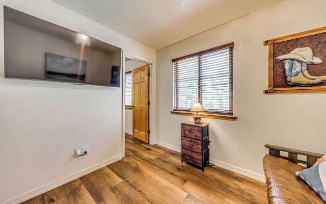 18 Mi to Ski Apache - Ruidoso Home Fit for Family!