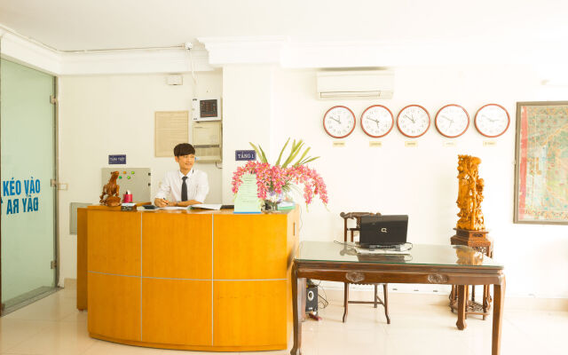 Ho Sen Xanh Hotel Hanoi