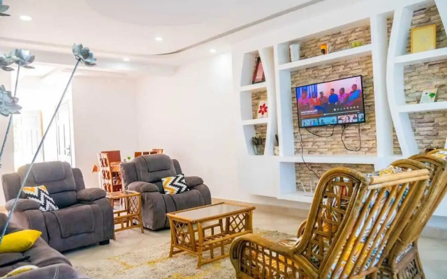 Lux Suites Kijani Beach Apartments