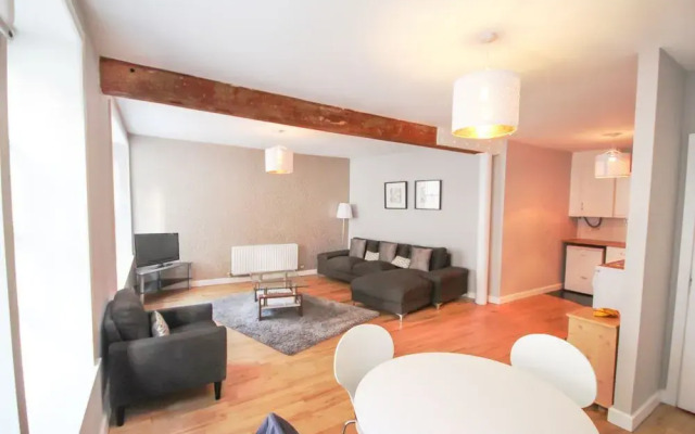 Dame Street Luxury Apartment