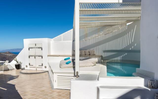 White Santorini Suites & Spa