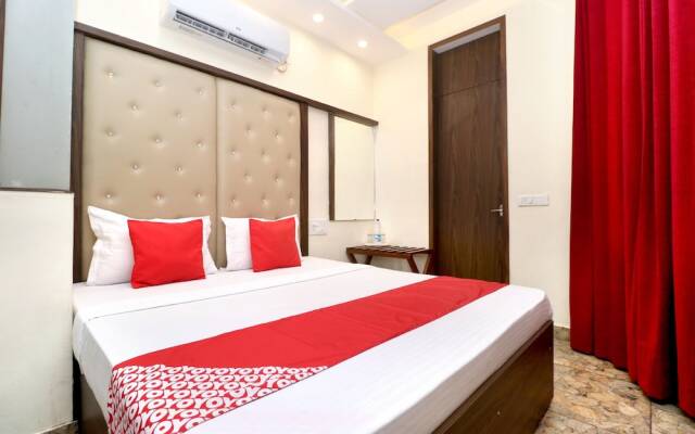 Hotel Jeevak by OYO Rooms