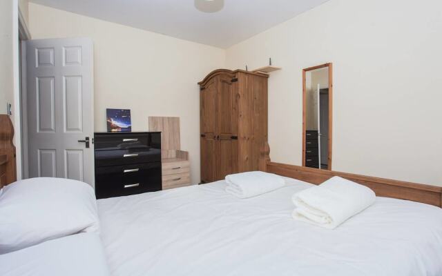 Spacious 2 Bedroom House in South Bermondsey