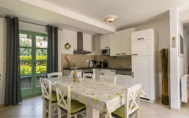 Villa Zelda Comfortable Holiday Residence
