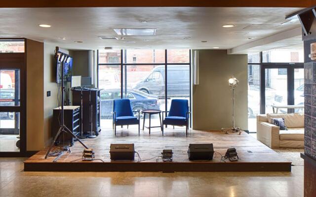 Hotel RL Baltimore Inner Harbor