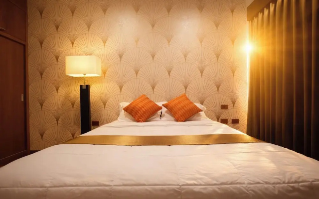 777 Food & Bed