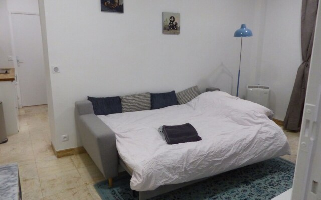 Rue Turgot Apartment