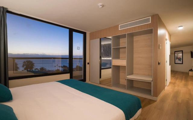R2 Higos Beach Apartments