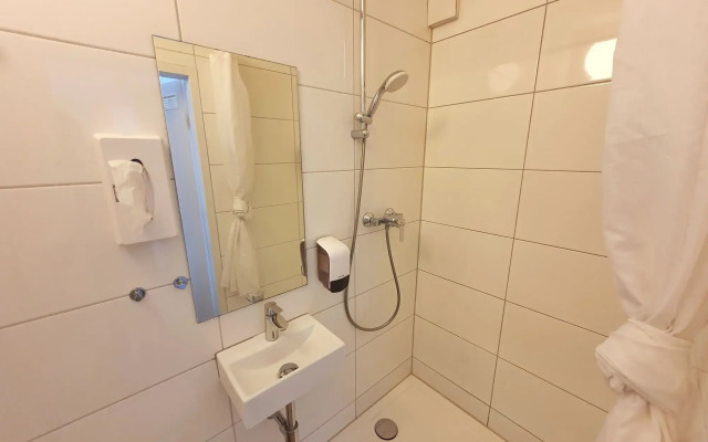 Aparthotel B & L