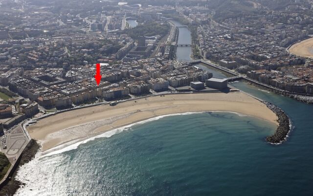 Zabaleta Beach Apartment by FeelFree Rentals