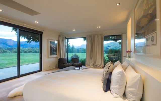 Alpine Retreat – Guest Rooms – Lower Shotover