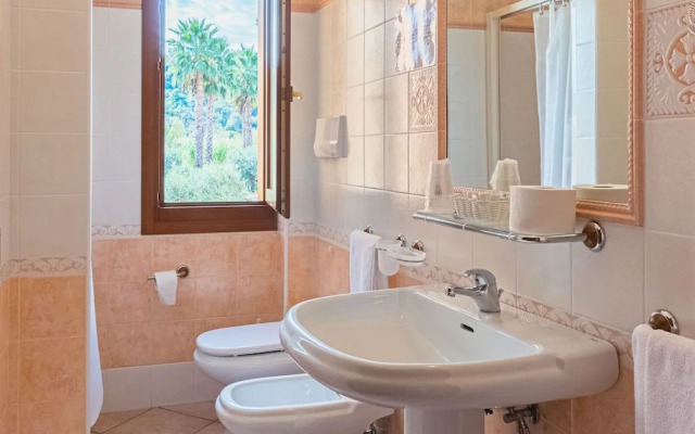 Idyllic Residence Cala Viola 2 Bedroom Sleeps Num1381
