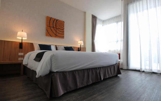 Apo Hotel