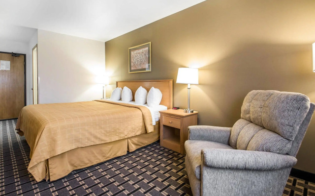 Quality Inn Mauston I-90